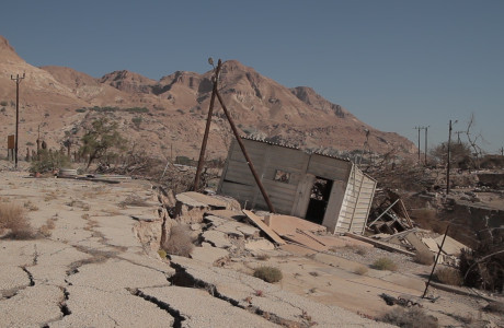 Sinkholes streaming on WRPN.tv